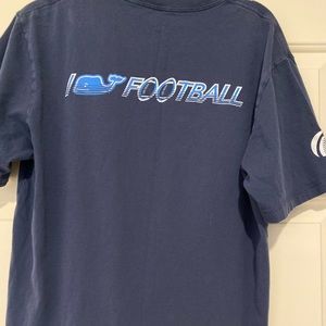 Men’s vguc vineyard vines medium football t-shirt